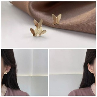 ต่างหูผีเสื้อ สีทอง • Gold Butterfly Earrings