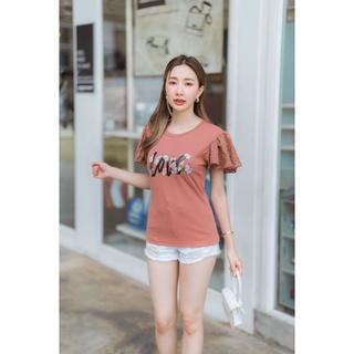 เสื้อคอกลม✔️แขนระบายลูกไม้สกรีนลาย✔️
