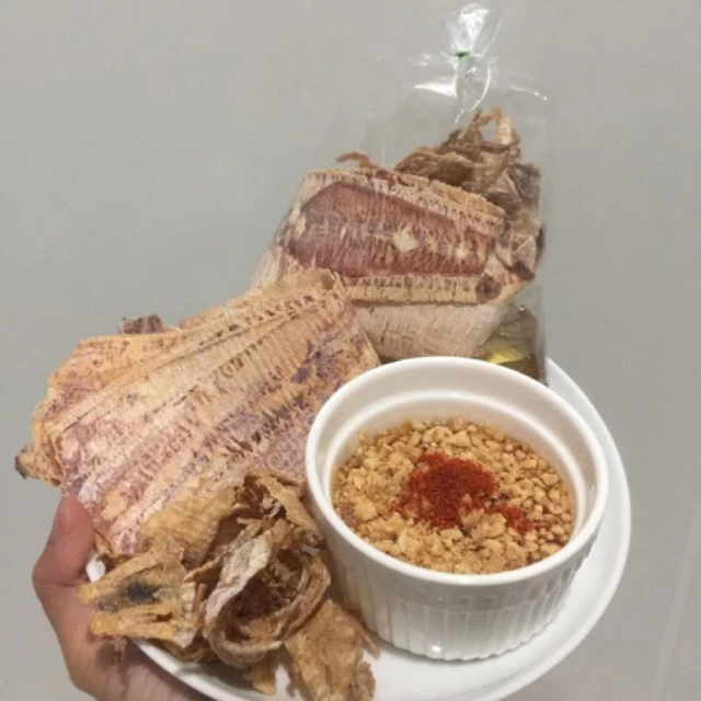 ปลาหมึกบด รถเข็นโบราณ ย่างเตาถ่านบดมือ (7ตัวใหญ่) น้ำจิ้มสูตรเฉพาะร้าน อร่อยเข้มข้น รับประกันค่ะ