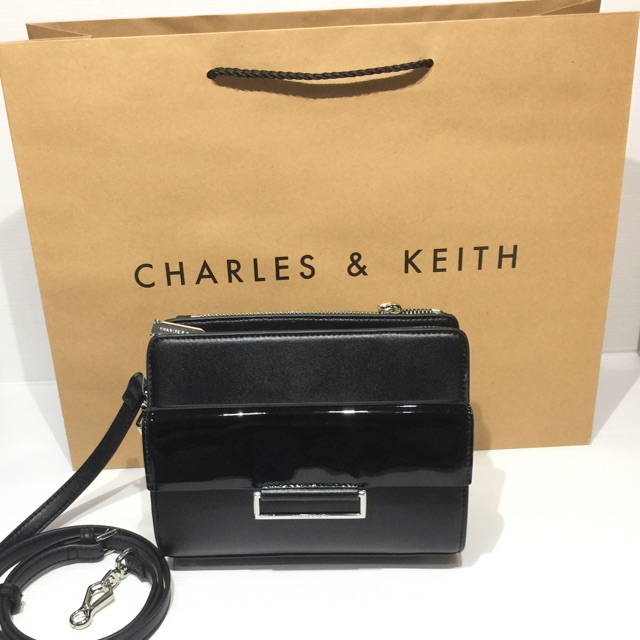 CHARLES & KEITH BOXY SHOULDER BAG Shopee Thailand