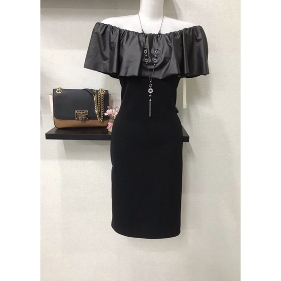 [สหรัฐอเมริกาผลิตภัณฑ์] ชุดไหล่ปิดสีดํา ‍ ️ ALMOST FAMOUS