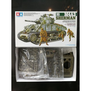 โมเดลประกอบ Tamiya 1/35 TA35251 U.S.Medium Tank M4A3 Sherman 105mm Howitzwr