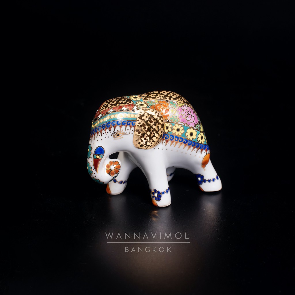 ช้าง เบญจรงค์ ที่ตั้งโชว์ 5 Stars OTOP Elephant Benjarong by Wannavimol Benjarong Bangkok