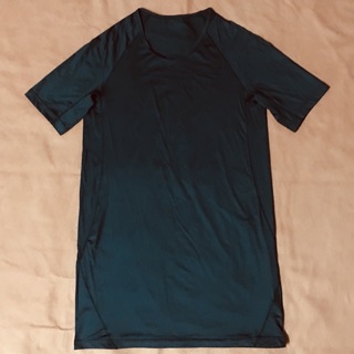 เสื้อ uniqlo L Men ออกกำลังกาย มือ2 สีดำ