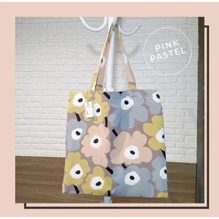 [พร้อมส่ง] กระเป๋าผ้า ลายดอกไม้ 🌷 Tote bag by Saraya