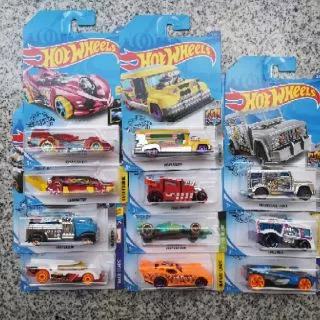 Hotwheels basic car 1คัน คันละ 45บาท ( ร้านจะคละแบบให้เพื่อไม่ให้สินค้าซ้ำกัน ) สินค้าเป็นของแท้