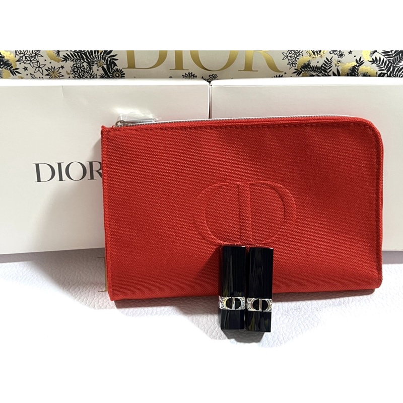 Set กระเป๋าเครื่องสำอางค์ Dior พร้อม Lipstick rouge dior 100 Nude Lock Matte และ 999 Valvet ขนาด 1.5g แท้💯