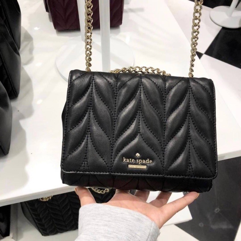 กระเป๋า Kate Spade WKRU5572 Mini Emelyn Briar Lane Quilted Crossbody |  Shopee Thailand