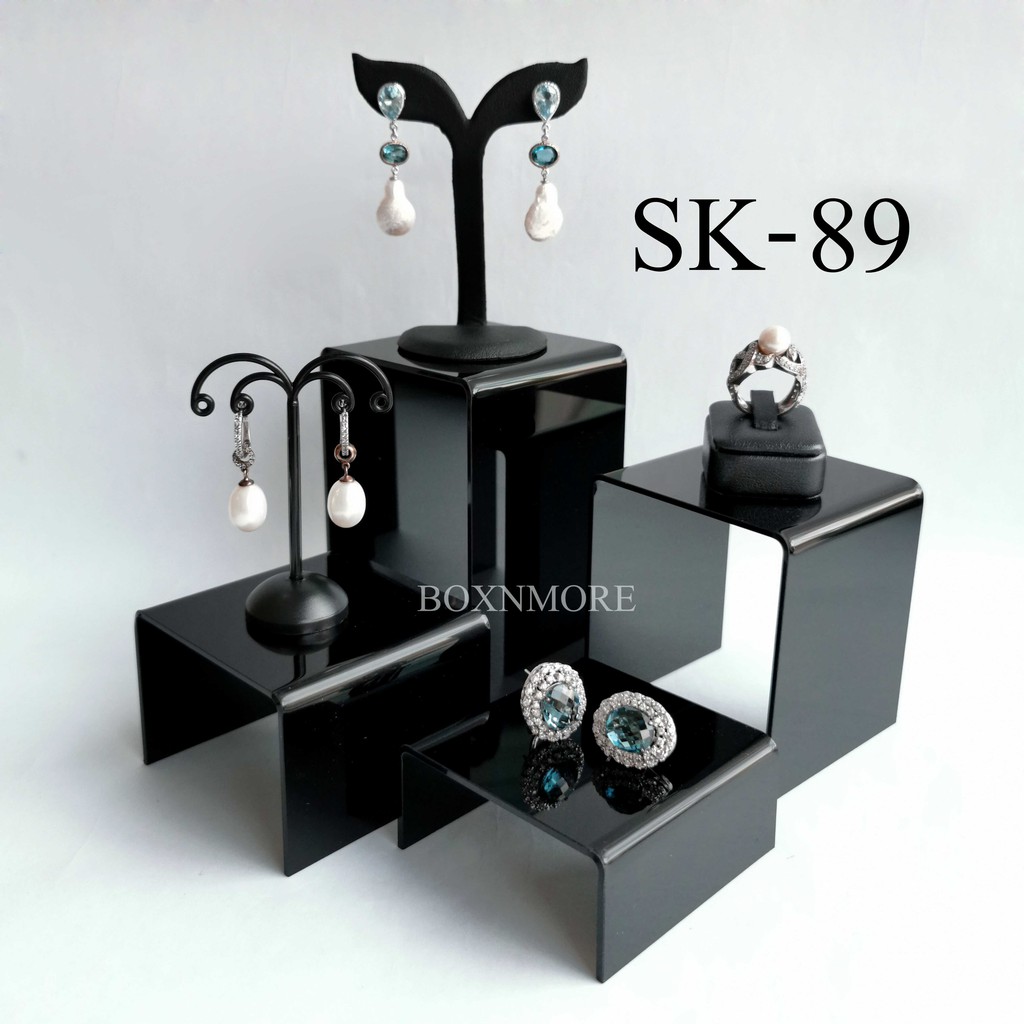 เซ็ตวางโชว์สินค้าไล่ระดับแบบยาว 4 ชิ้น ทำจากอะคริลิก (SK-208)