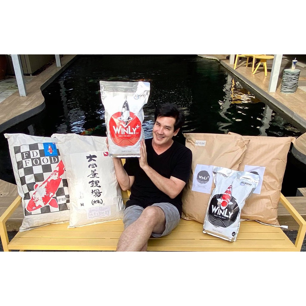 วิลลี่​ FD​ สูตร​เร่งสี ถุง​ 4 kg​. (WinLy Plus)​ อาหาร​นำ​เข้า​จาก​ญี่ปุ่น​ แต่​ราคา​ไทย​ๆ