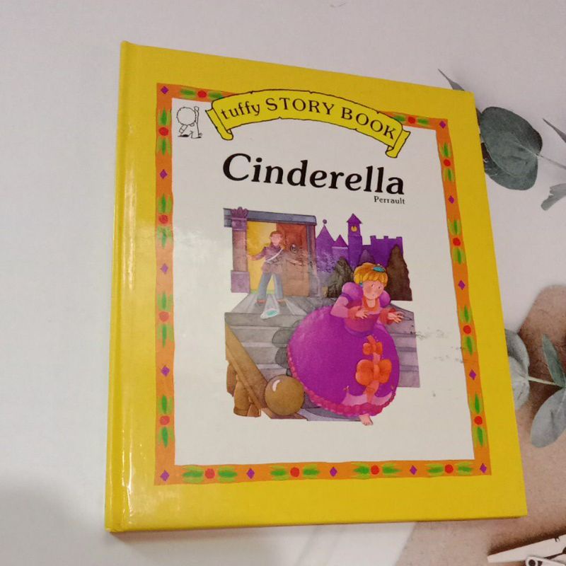 Tuffy story book Cinderella ปกแข็งมือสอง-be2/1