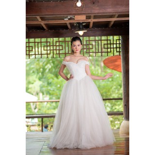 #ชุดเจ้าสาวสีขาว #ชุดพรีเวดดิ้งสีขาว #ชุดแต่งงานสีขาว**พร้อมเช่า**