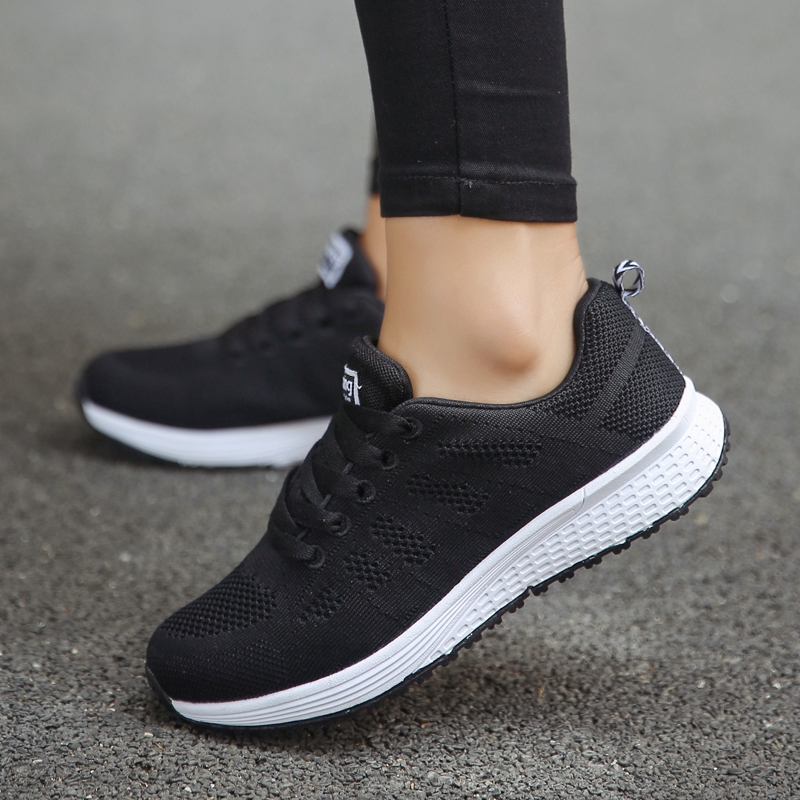 35-44 ผู้หญิงรองเท้าสีดำ ผ้าใบ แบบสลิป-ออนรองเท้า ลำลอง สีขาว