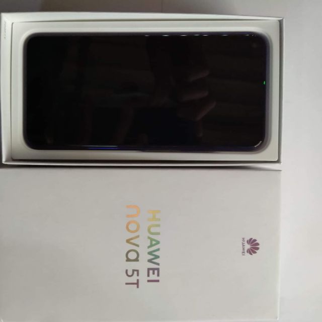 Huawei nova 5t​ ram8/128​ มือสองสภาพใหม่​ อุปกรณ์ครบกล่อง