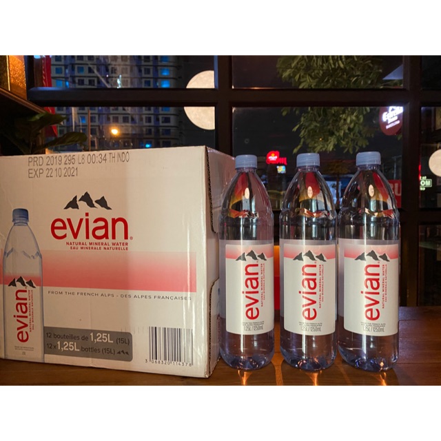 💥ส่งฟรี 💥เอเวียง Evian น้ำแร่ธรรมชาติ ขนาด 1.5 ลิตร ยกลัง 12 ขวด