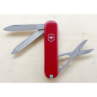 Victorinox classic รุ่นไม่มีห่วงกุญแจ