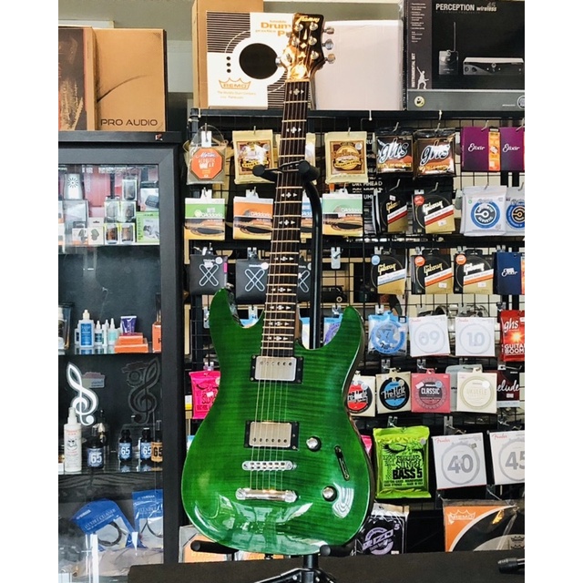 Lavish CMRL Guitar สภาพสวย