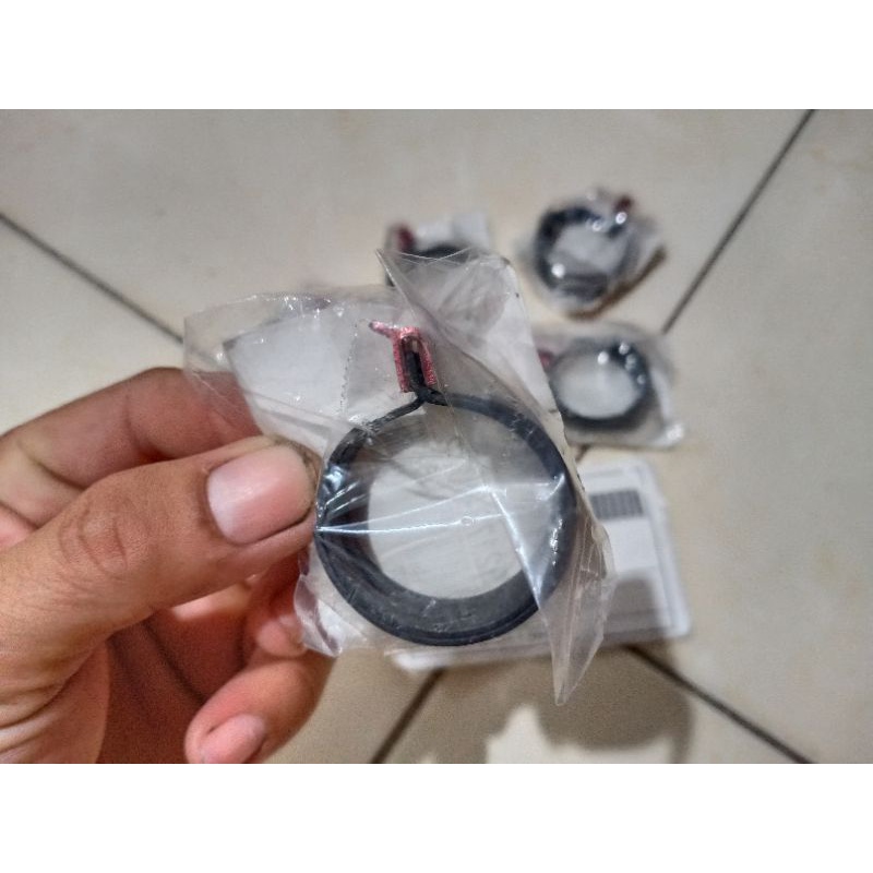 ขายยกชุดเข็มขัดรัดท่อน้ำz800ของแท้