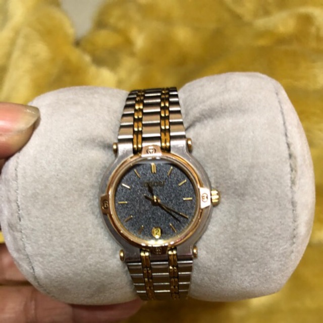 นาฬิกาGucci Gold/Siliverทูโทน 9000L หน้าปัดทรายเทา Lady Swiss quartz watch