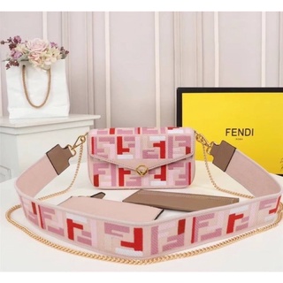 กระเป๋าสะพายข้าง fendi