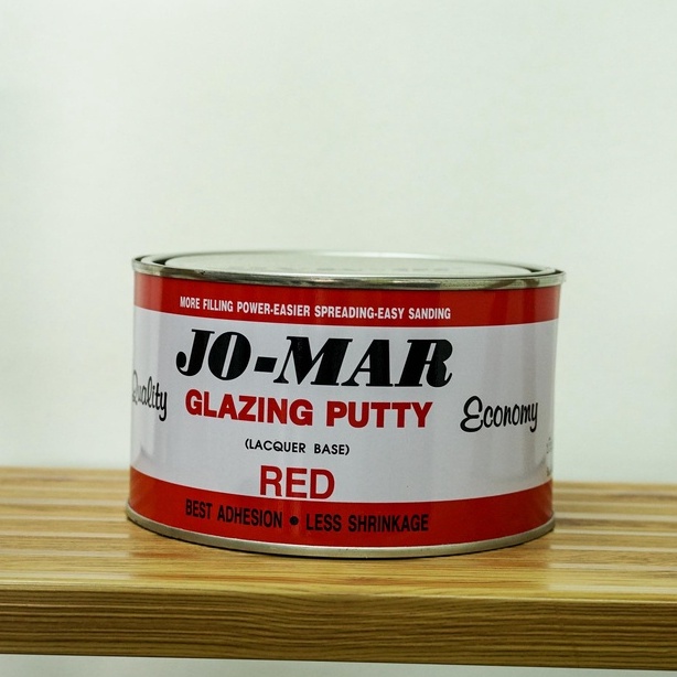 สีโป้วแดง แห้งเร็ว โจมาร์ ตรา JO-MAR Glazing Putty (red) น้ำหนักสุทธิ 1 กก. มีสินค้าพร้อมจัดส่ง - แสงแก้วค้าไม้