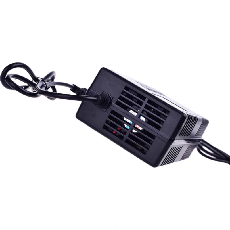 เครื่องชาร์จแบตเตอรี่ เครื่องชาร์จแบต 60V 5A หรือ 72V 5A เครื่องชาร์จแบตริเธียม 60V ไฟออก 72V 5A เต็