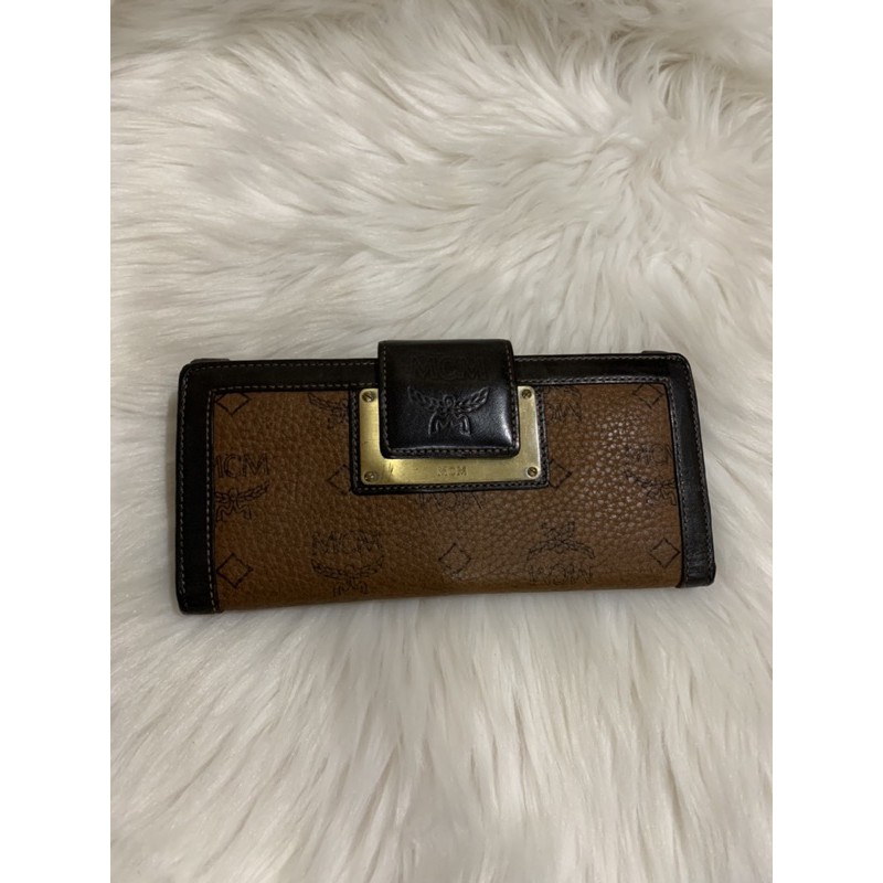 กระเป๋าสตางค์ MCM long wallet