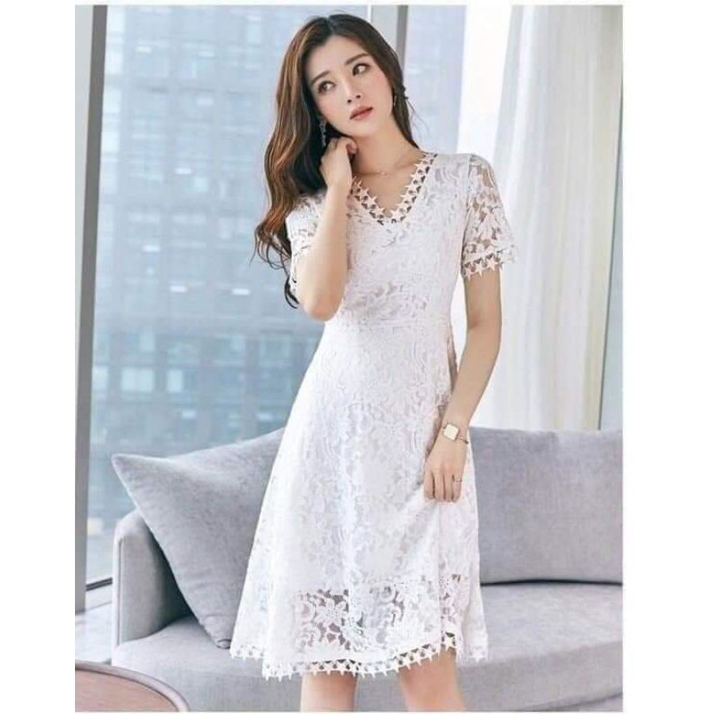 STRAIGHT LACE DRESS พร้อม STAR POSTED โดย VIETNAM FACTORY