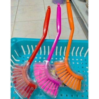 แปรง ทำความสะอาดห้องน้ำ ตราสมอ ราคา 45 บาท
