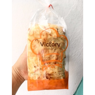 ขนมปังมะพร้าว BY VICTORY BAKERY