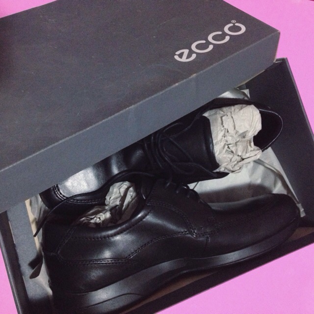 รองเท้า ECCO Shopee Thailand