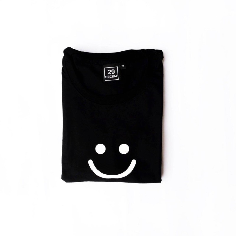 29decem - เสื้อยืดลาย ยิ้ม