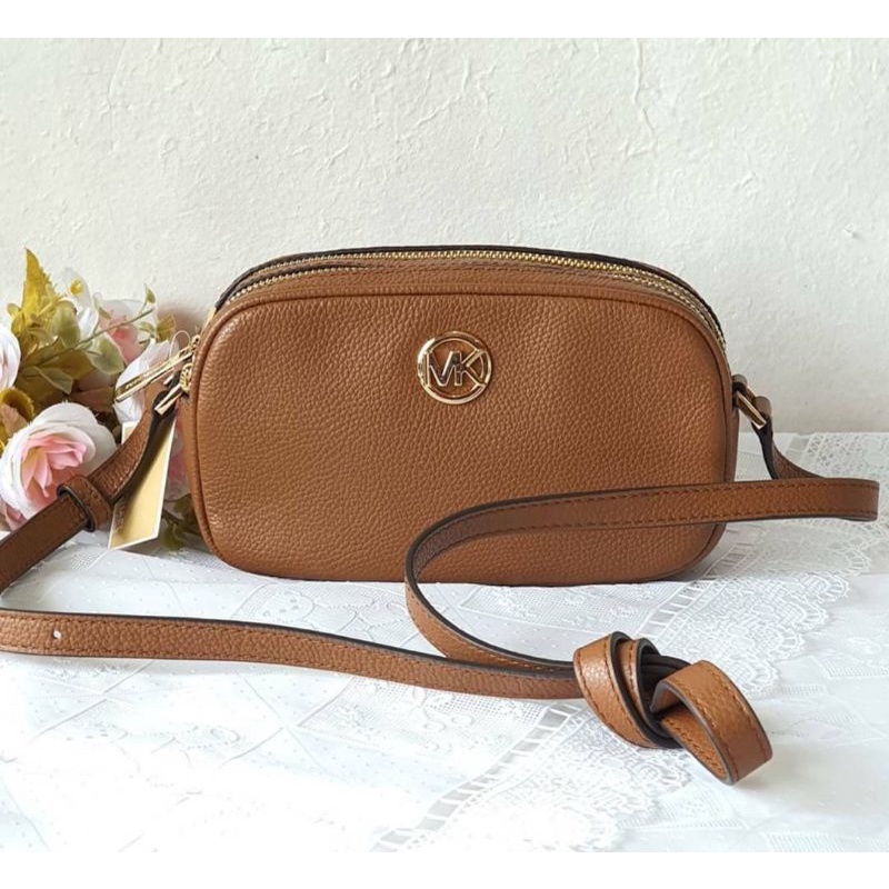 แท้ พร้อมส่ง mk กระเป๋าสะพาย MICHAEL KORS (mk) Fulton Leather Double