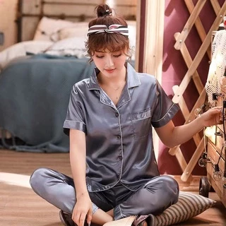 6666 พร้อมส่ง!!! ชุดนอนแขนสั้นขายาว ผ้าซาตินผ้านุ่มลื่นผใส่สบาย ไม่ร้อน