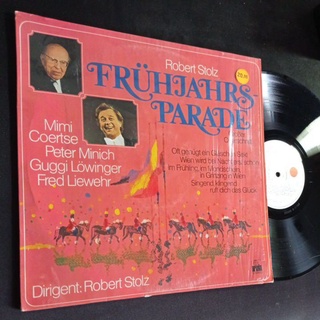 แผ่นเสียง 12 นิ้ว Opera Classic Fruhjahrs Parade  Robert Stolz ทดลองฟังได้ครับ