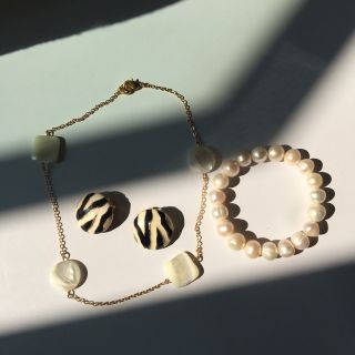 Shape of shell necklace &amp; bracelet สร้อยเปลือกหอย