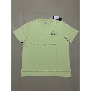 LEVIS เสื้อยืดคอกลมผู้ชาย Graphic สีเขียว ราคาป้าย 990 บาท ขนาด L อก 48 นิ้วเสื้อยืดแขนสั้น ใหม่ ของแท้
