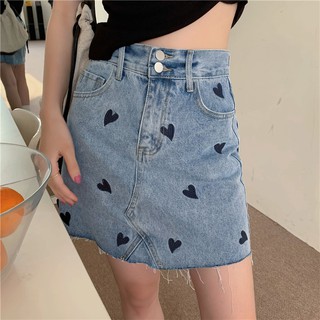 CHUUCHOP_พร้อมส่ง(C6477)✨💓🧢Mini heart skirt กระโปรงทรงเอยีนส์ปักลายหัวใจ