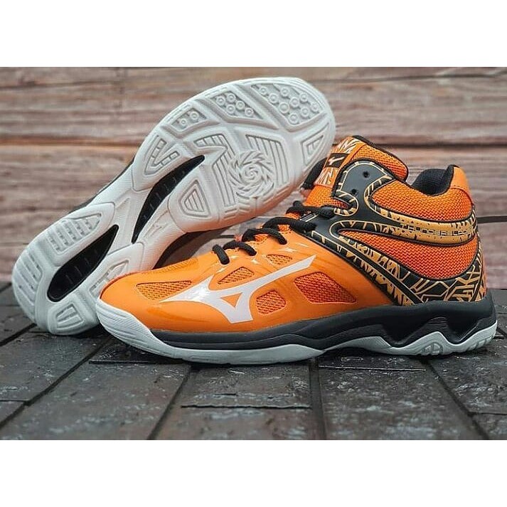 Mizuno wlz 2 on sale mid