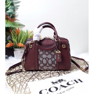 ! 🔥🔥 COACH LARK BAG 19 IN SIGNATURE JACQUARD (COACH 4619)