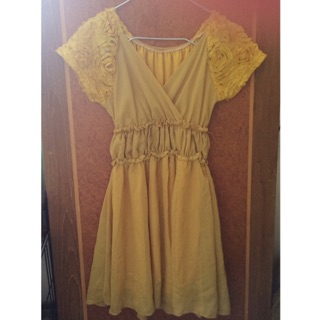 Dress yellow