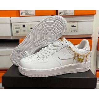 รองเท้า NIKE AIR FORCE  WHITE PENDANT สีขาวมีสร้อยประดับ