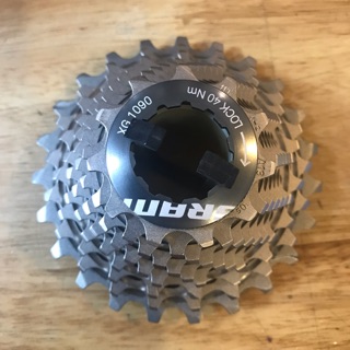 (ลดล้างสต๊อก) เฟือง สเตอร์ จักรยานเสือหมอบ SRAM red XG-1090 Cassettes 11-23t 11-26t 10สปีด