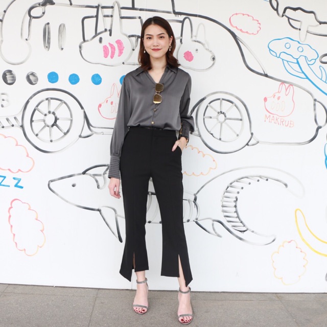 Beonfleek.store Slit boot-cut pants กางเกงขายาว กางเกง9ส่วน แต่งปลายขาโค้ง​พร้อมส่ง