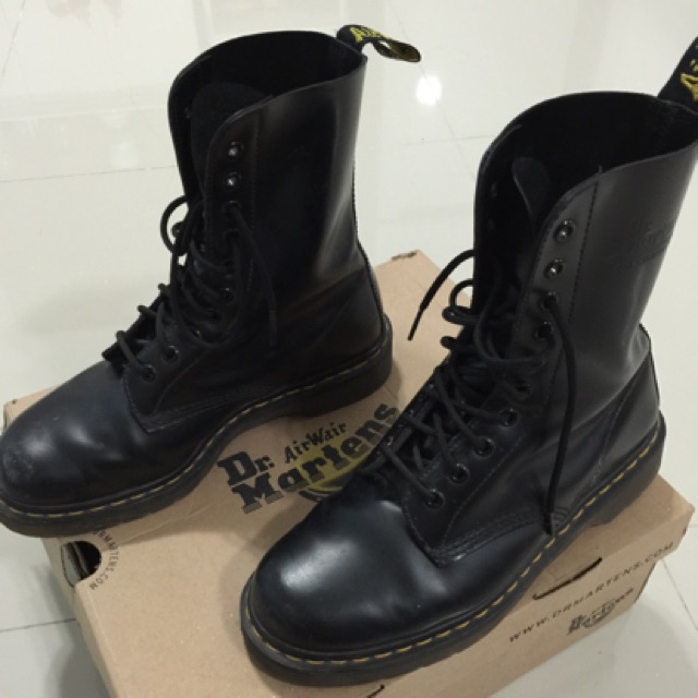 รองเท้า dr martin 💯 สภาพ 95% สีดำ