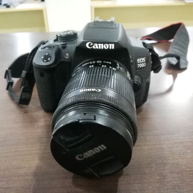 CANON​ EOS​ 700D​ ของสภาพ​ 90%  ขายพร้อม​ LEN Y 10-18 แฟลช​ YN568EX2