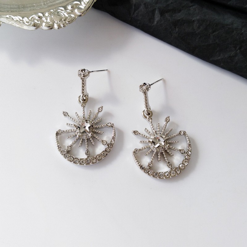 S925 Silver Needle Simple And Creative C Shaped Earrings Hong Kong