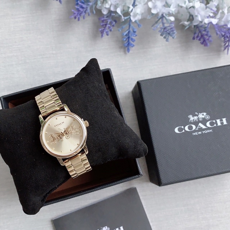 นาฬิกายี่ห้อ coach สีทอง