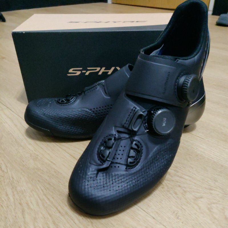 Shimano RC902 size 41 wide รองเท้าจักรยานเสือหมอบ (RC9) SPHYRE Cycling shoes มือสอง อุปกรณ์ครบ