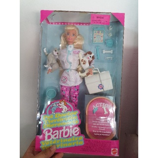 **กล่องไม่สวย** 1996 Pet Doctor Barbie &amp; Adorable Pets Vintage Barbie Doll #14603